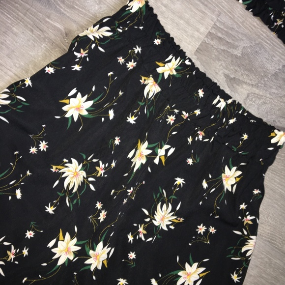 Floral Two Piece - Picture 3 of 4